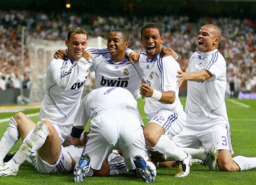 斯基拉：意足协主席提出联赛改革方案，减少意甲降级球队数量