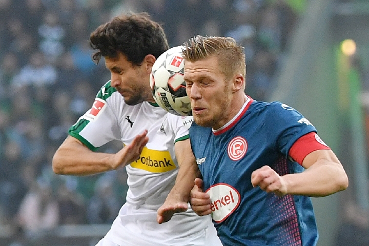 足球意甲争四形势混乱，7队争3名额