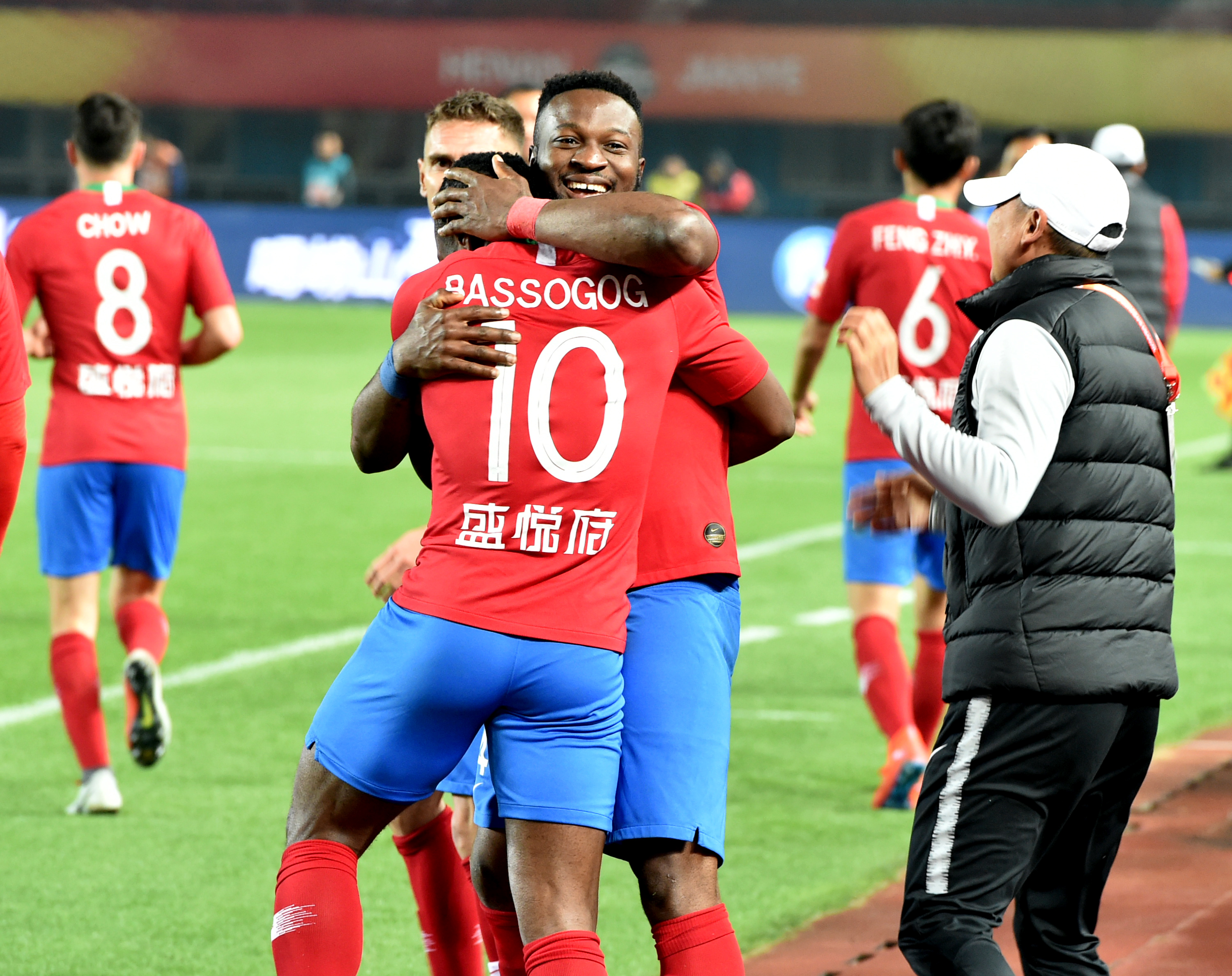 记者：罗马的确有意路易斯-恩里克，但国米目前无意放人